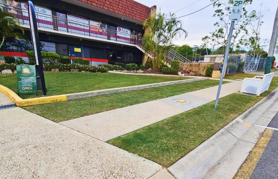 Body corporate strata grounds and garden maintenance Brisbane south and Logan — hedge trimming and lawn care